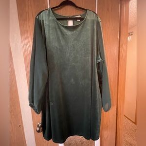 Ava & Viv Emerald Green Velvet Dress